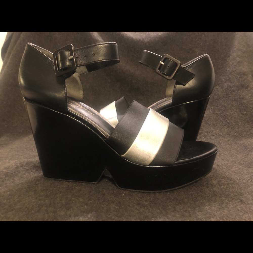 Platform sandals